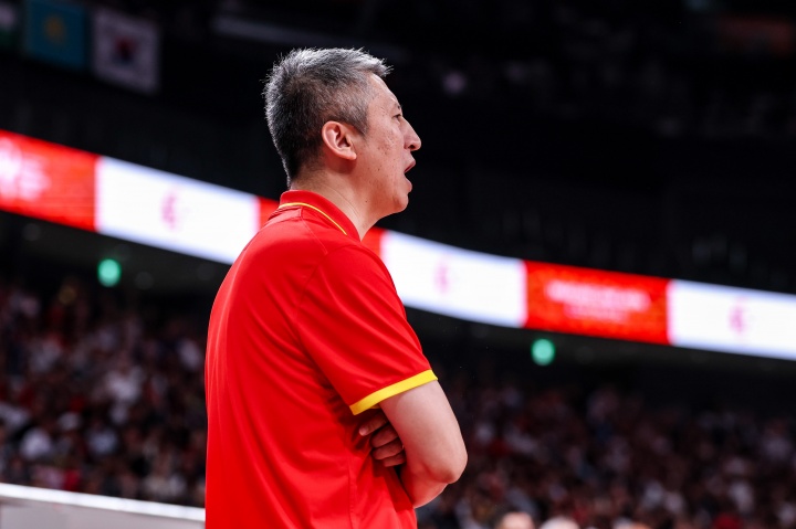 临场问题！“郭士强大喊伊朗没篮最终命中15记三分”冲上热搜前五